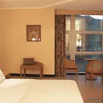 Baia Madeira Hotel