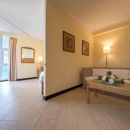 Dom Pedro Madeira 4*