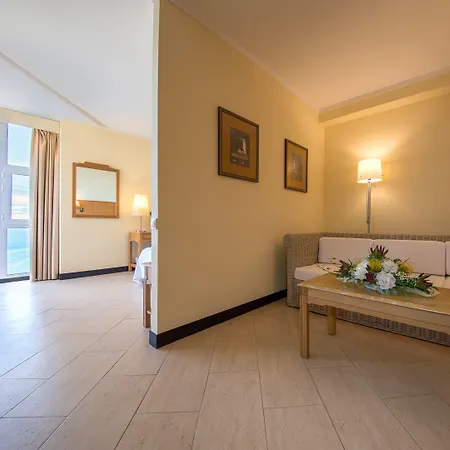 Baia Madeira Hotel Hotel