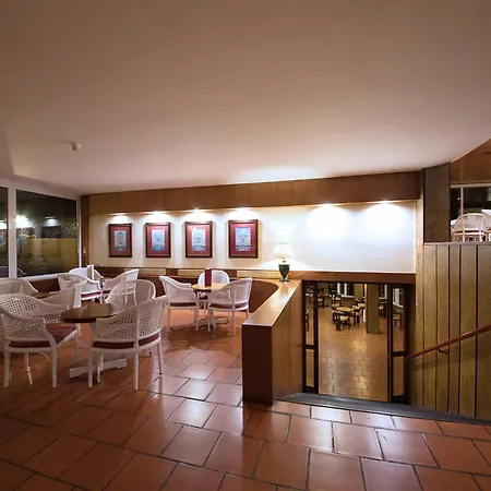 Dom Pedro Madeira מלון 4*
