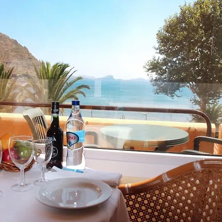 Baia Madeira Hotel Отель 4*