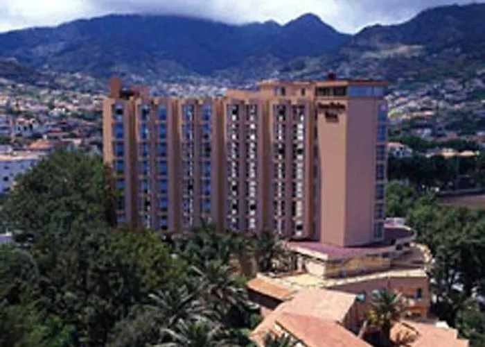 Hotel Dom Pedro Madeira Machico (Madeira)